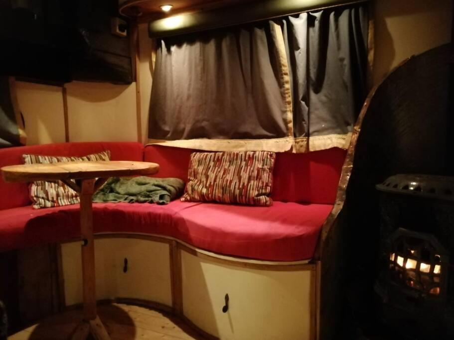 Truck & Pod Creative Nature Retreat. バントリー エクステリア 写真
