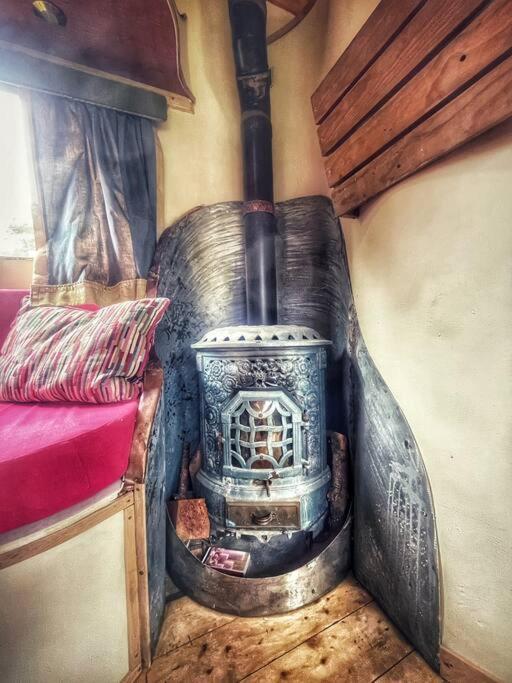 Truck & Pod Creative Nature Retreat. バントリー エクステリア 写真